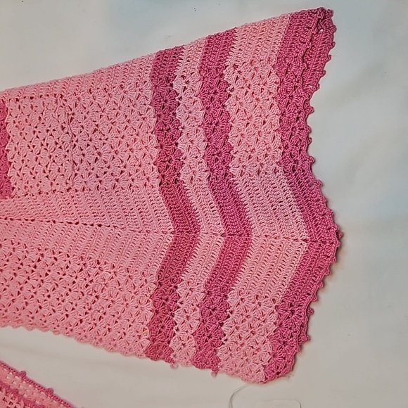 Hand Crafted Kitchen Crochet Apron Pink Vintage Cottagecore Floral open stitch - Picture 10 of 17